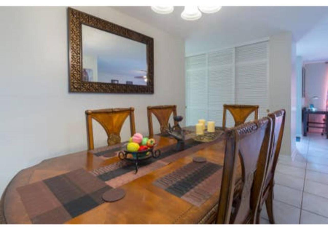 Holiday home Away From Home! Deltona